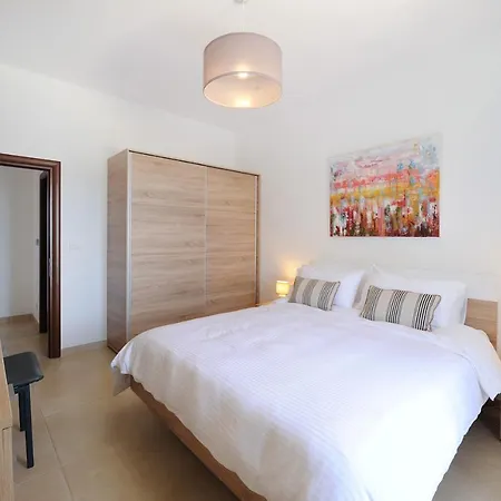Baron Holiday Apartment Victoria